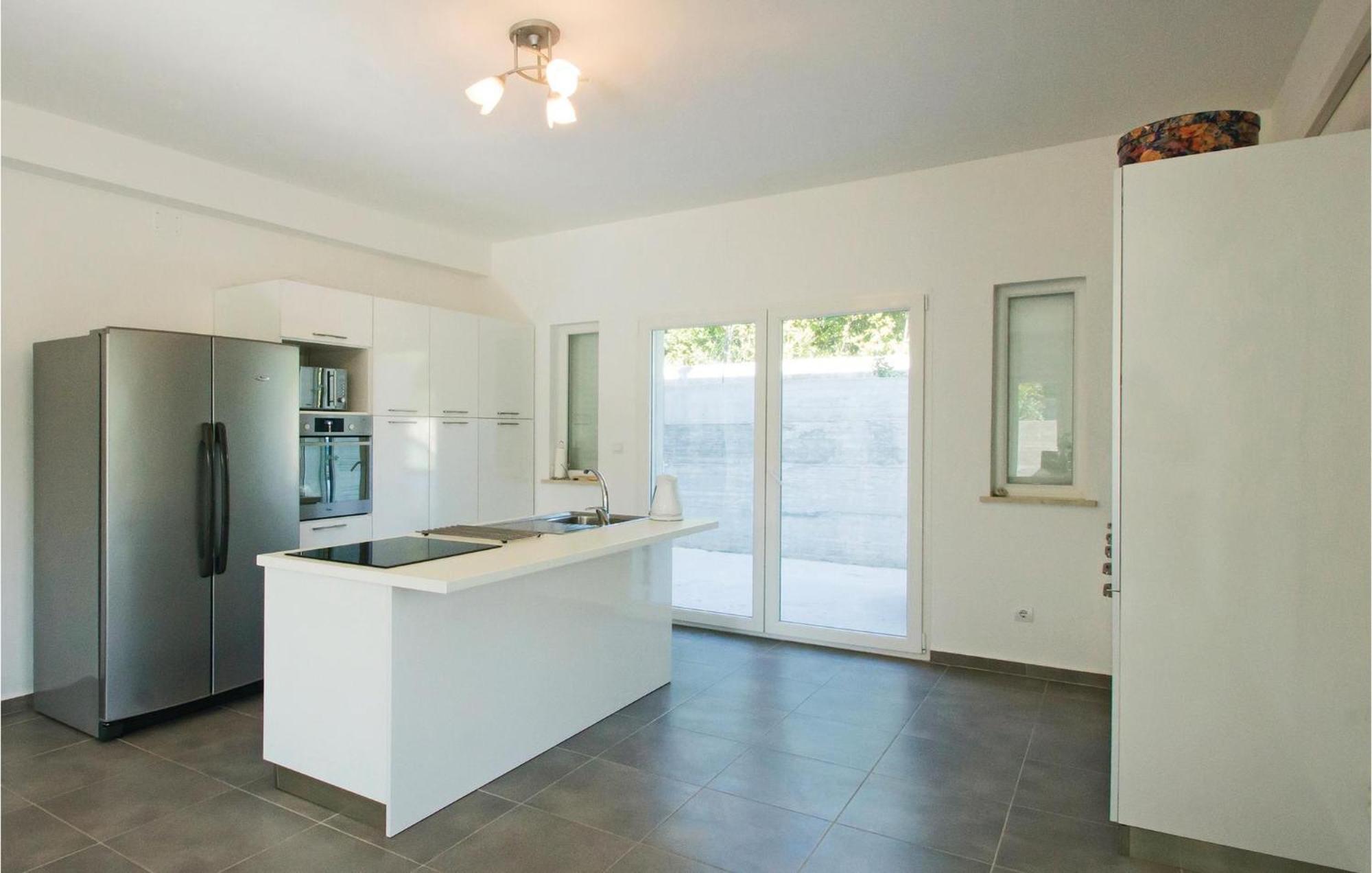 Stunning Apartment In Grscica With Kitchen Прижба Екстериор снимка